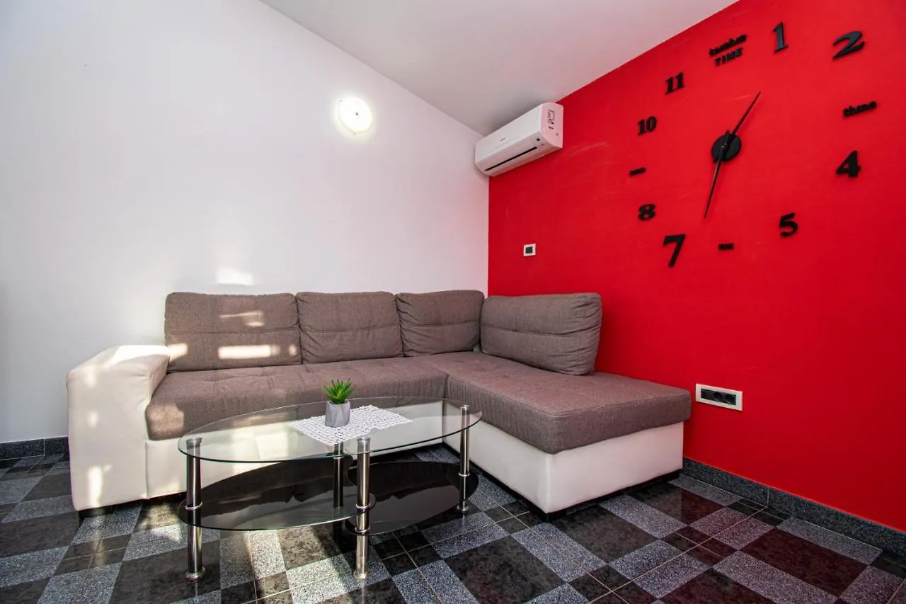 Apartments With Pool In Pula,Croatia Pula