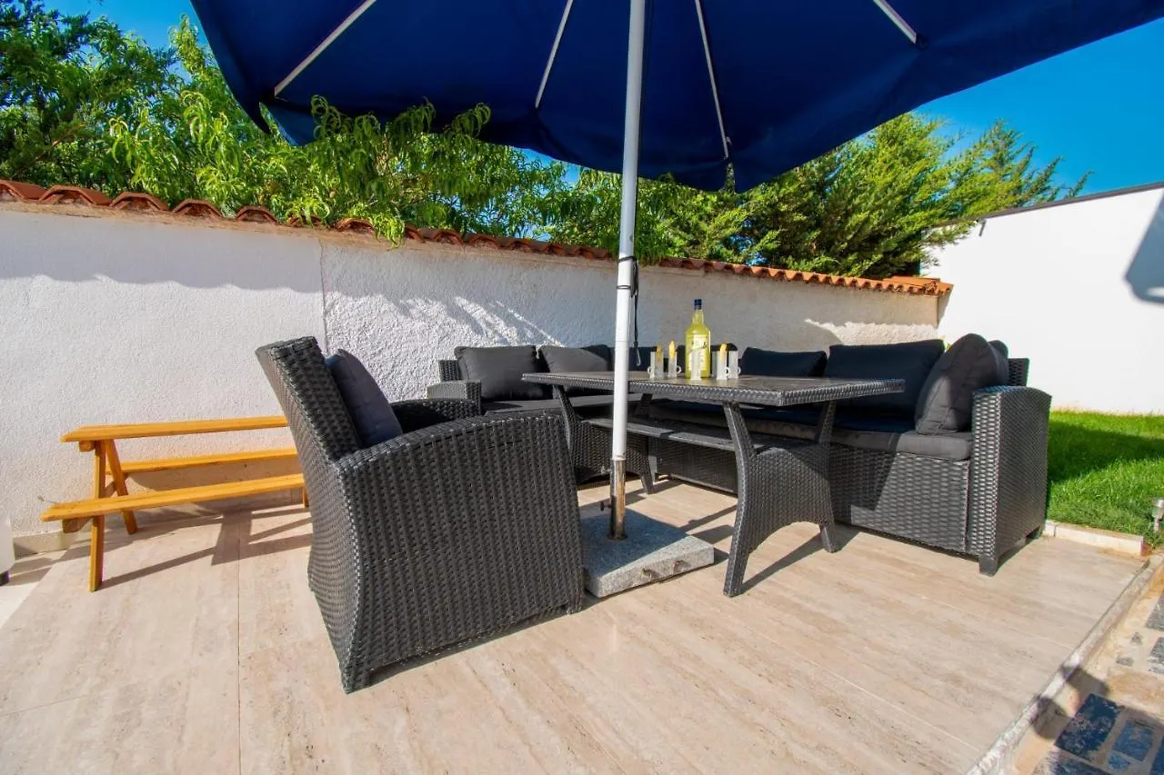 Apartments With Pool In Pula,Croatia 0*, Pula Croacia