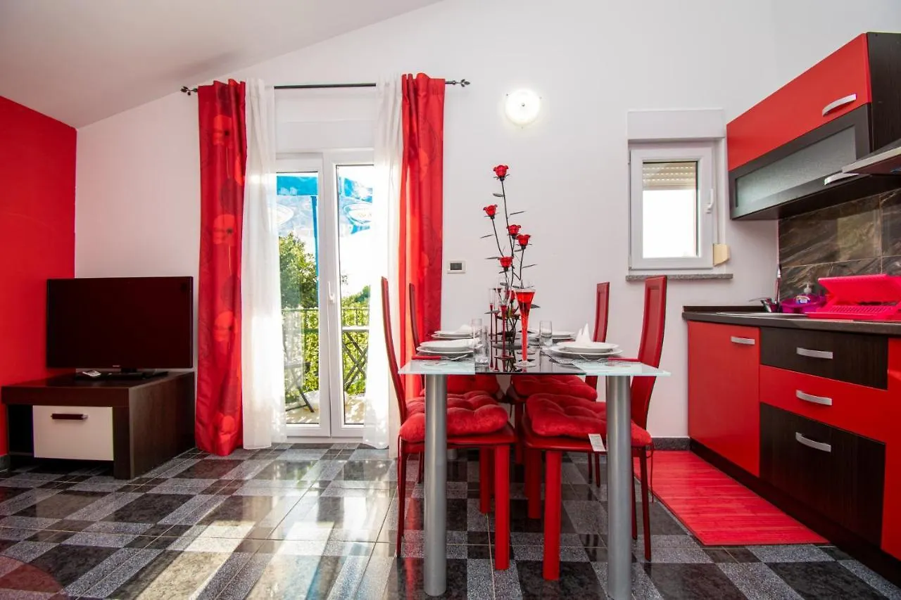 Apartments With Pool In Pula,Croatia