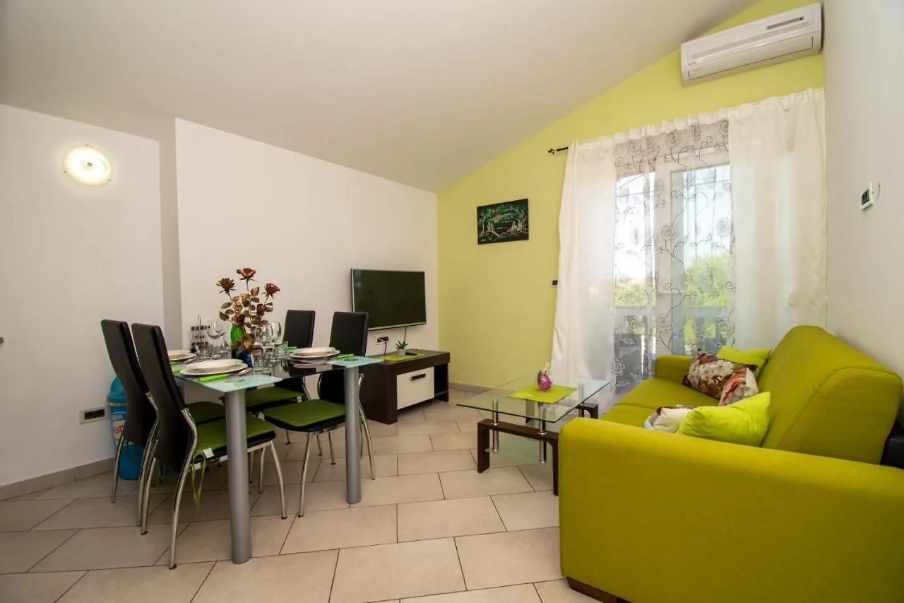 Apartments With Pool In Pula,Croatia 0*, Pula Croacia