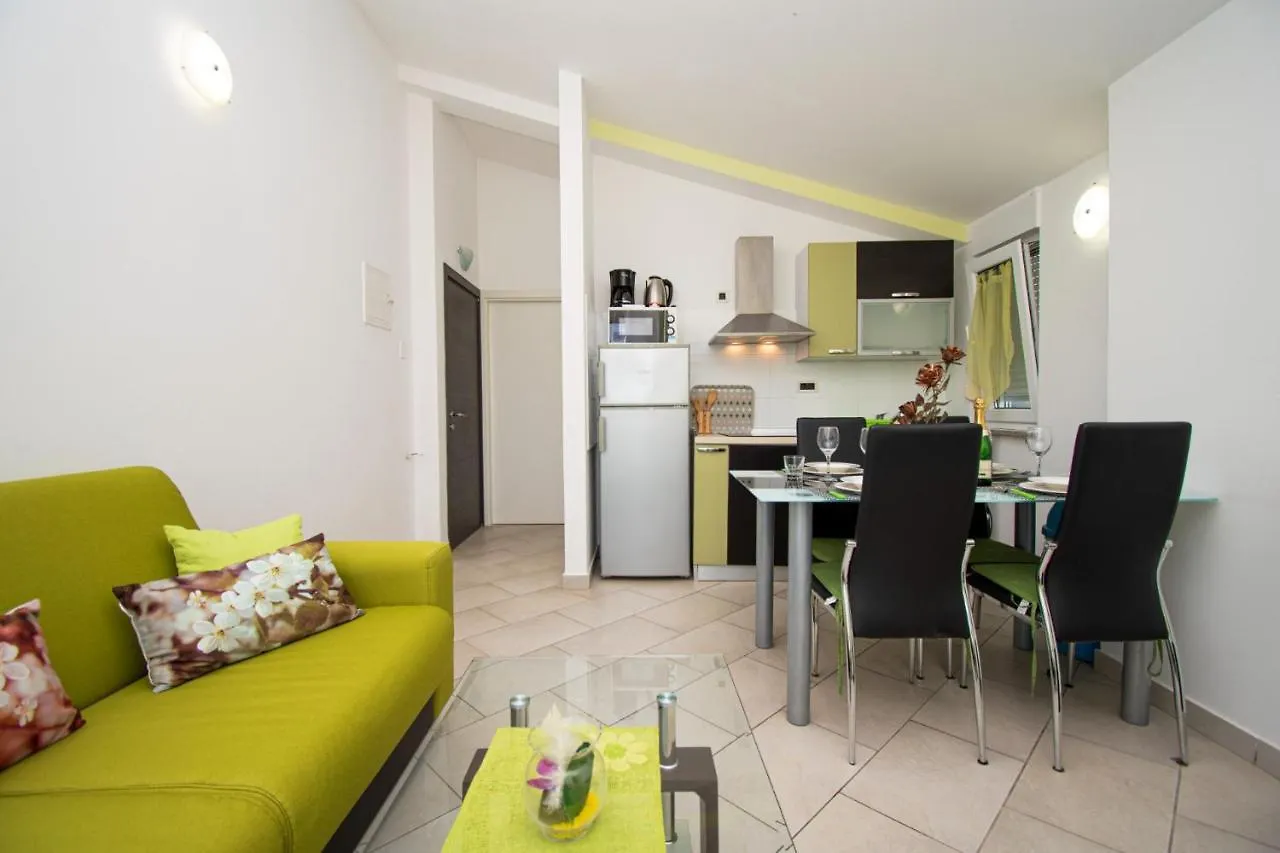 Apartments With Pool In Pula,Croatia